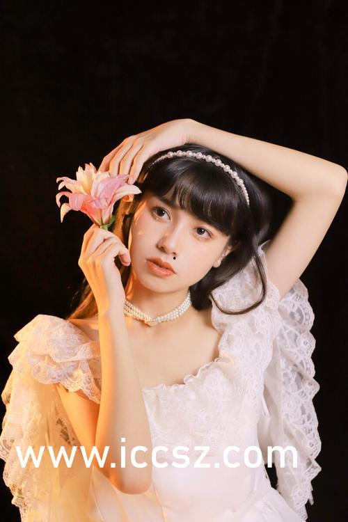 网曝精品泄密吃瓜,吃瓜群众揭秘娱乐圈幕后真相