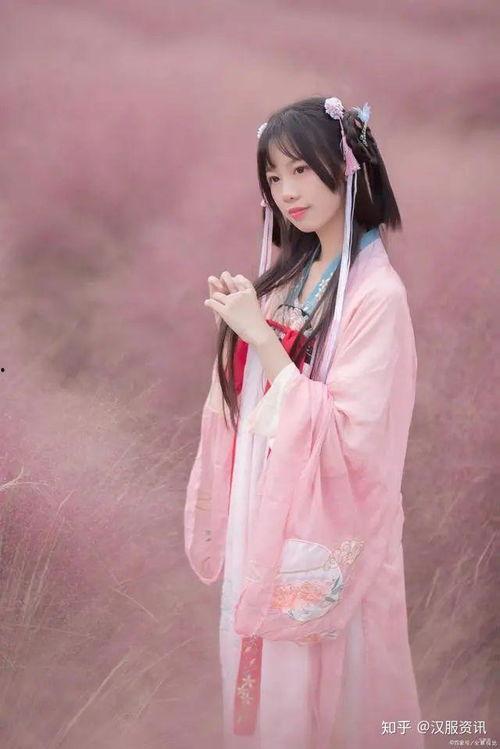 网红焕儿汉服吃瓜,揭秘娱乐圈幕后风云