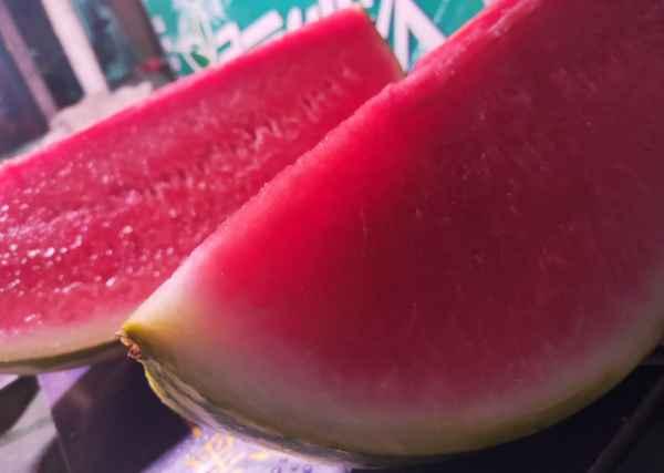 一起吃网红瓜的说说搞笑