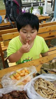 文安县网红吃瓜事件真相,真相背后引人深思